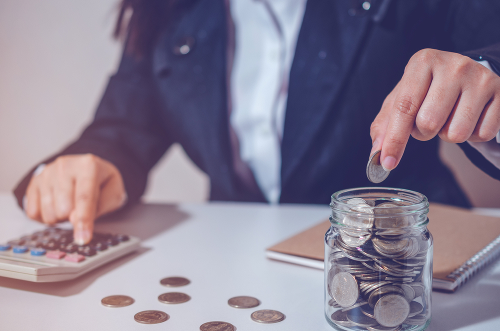 10 Brilliant Ways to Save Money on an Overseas Move