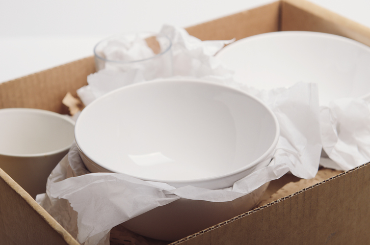 How to pack dishes for a move