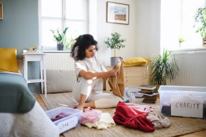 International packing tips to declutter