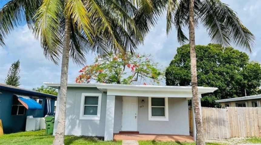 Starter home in Florida for roughly $250,000 