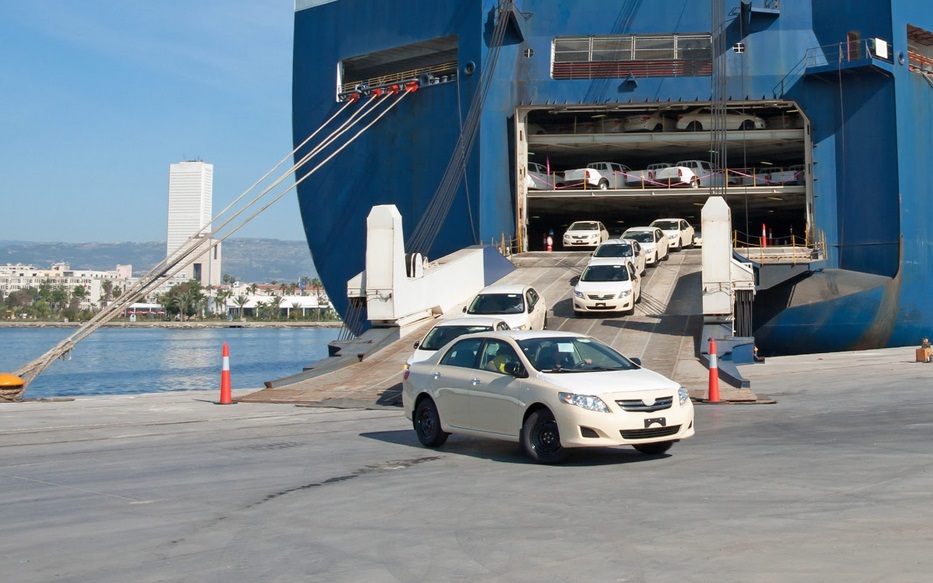 Ship Vehicles Overseas with RORO Shipping